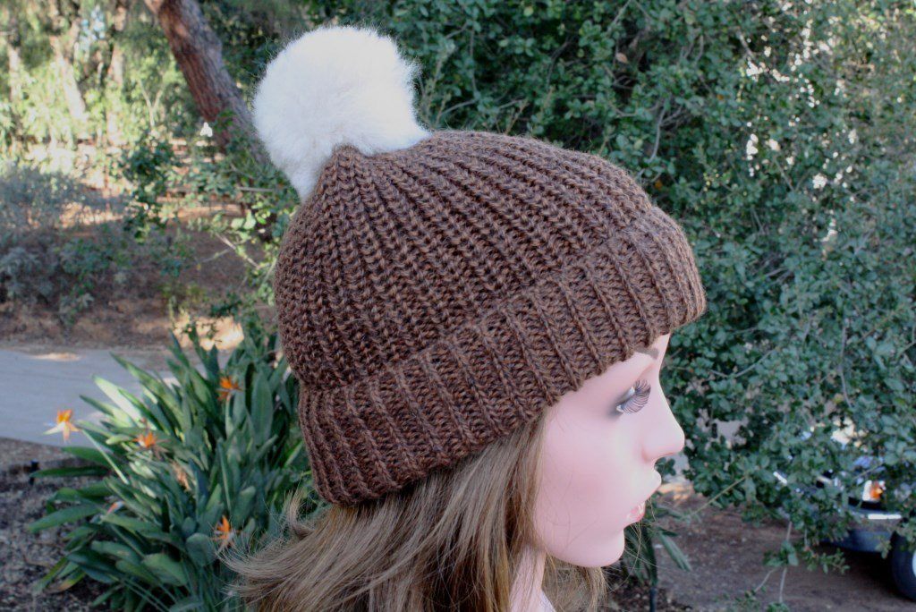 100% Alpaca Pom-Pom Channel Beanie Hat - pokema100% Alpaca Pom-Pom Channel Beanie Hat