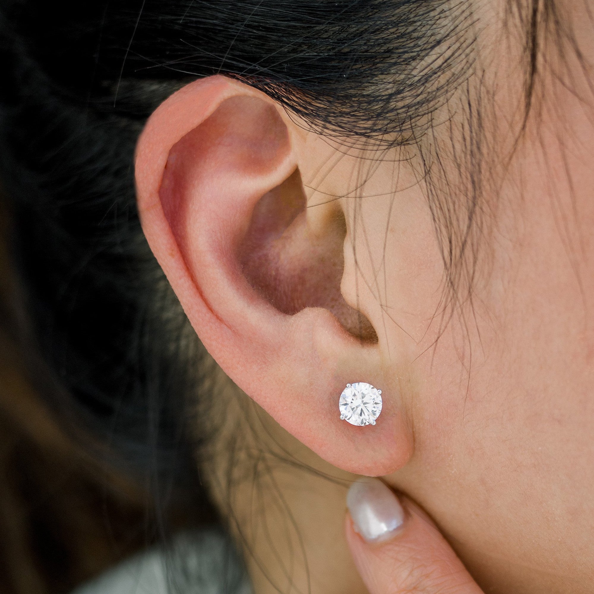 2.50 CTW AGI Certified Lab-Grown Diamond Stud Earrings in 14K White Gold – G Color, VS Clarity - pokema2.50 CTW AGI Certified Lab-Grown Diamond Stud Earrings in 14K White Gold – G Color, VS Clarity