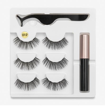 A Pair Of False Eyelashes With Magnets In Fashion - pokemafe4f9e6d2e2692111ec5af738ba6b9c8