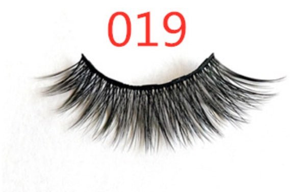 A Pair Of False Eyelashes With Magnets In Fashion - pokema3e8416d098d5f44b32cee4809d1eaa27