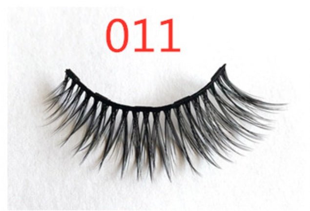 A Pair Of False Eyelashes With Magnets In Fashion - pokema4d39713255852d6a7f61b6b91eefe2d1