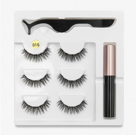 A Pair Of False Eyelashes With Magnets In Fashion - pokema3b756d398fe159aceba9890d268beed8