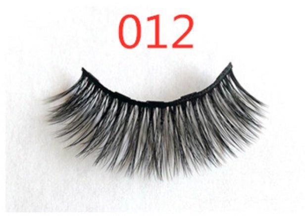 A Pair Of False Eyelashes With Magnets In Fashion - pokema9681dcc81cc3db830f9bd48715d15fde
