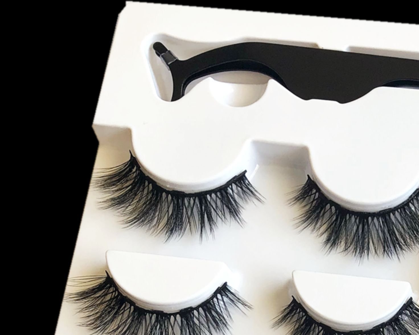 A Pair Of False Eyelashes With Magnets In Fashion - pokemae11020702659e77f7ef9ec9cb475f0fd