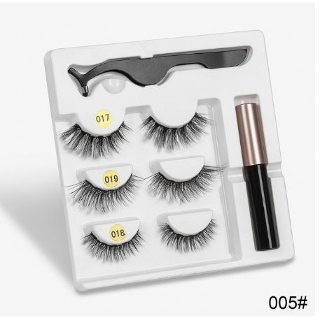 A Pair Of False Eyelashes With Magnets In Fashion - pokemac26444bc98a9c9846d6cd5435f62b78d