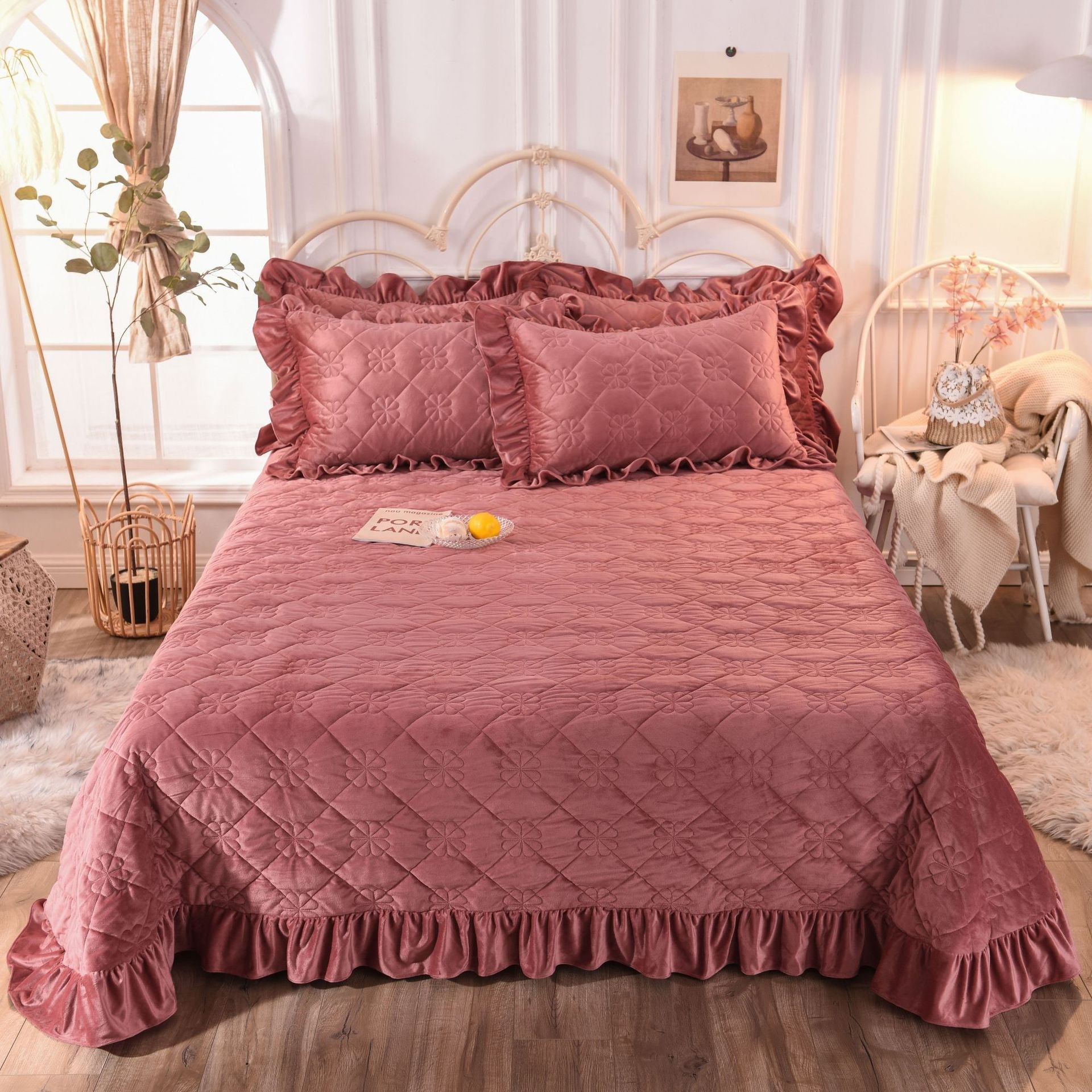 Crystal velvet padded quilted bed sheet - pokemaf2d4f06e0b53d282831642ee9d852ce5