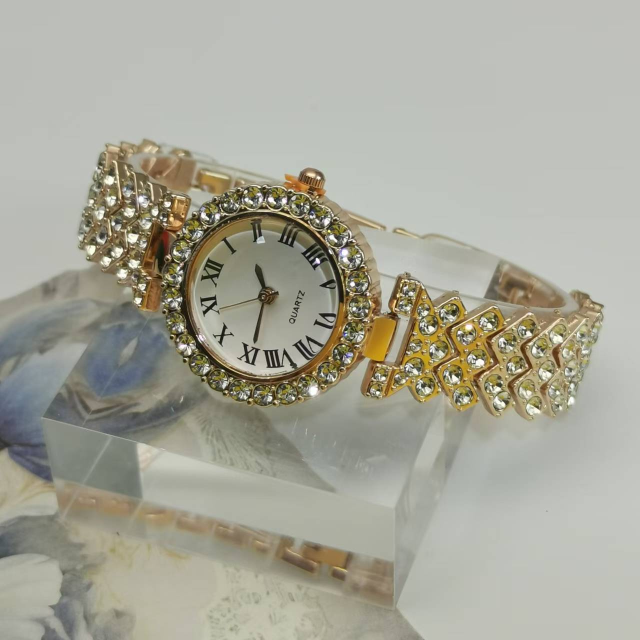 Fashion Business Versatile Diamond-studded Starry Sky Quartz Watch Bracelet For Women - pokema2232c766f373f70af2ccb4058ec7c785