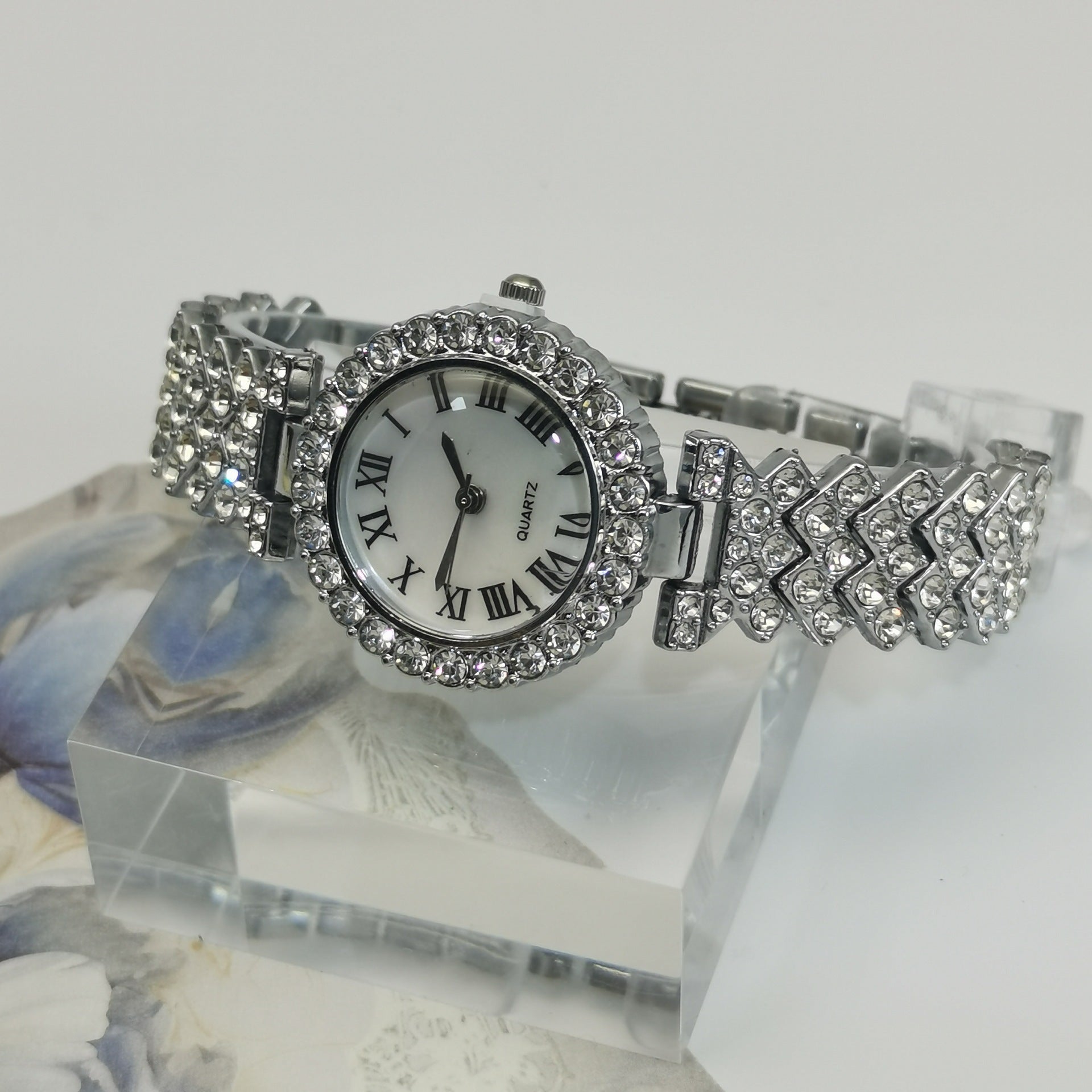 Fashion Business Versatile Diamond-studded Starry Sky Quartz Watch Bracelet For Women - pokema3920af47313944ecce5e50b3fe4dd134