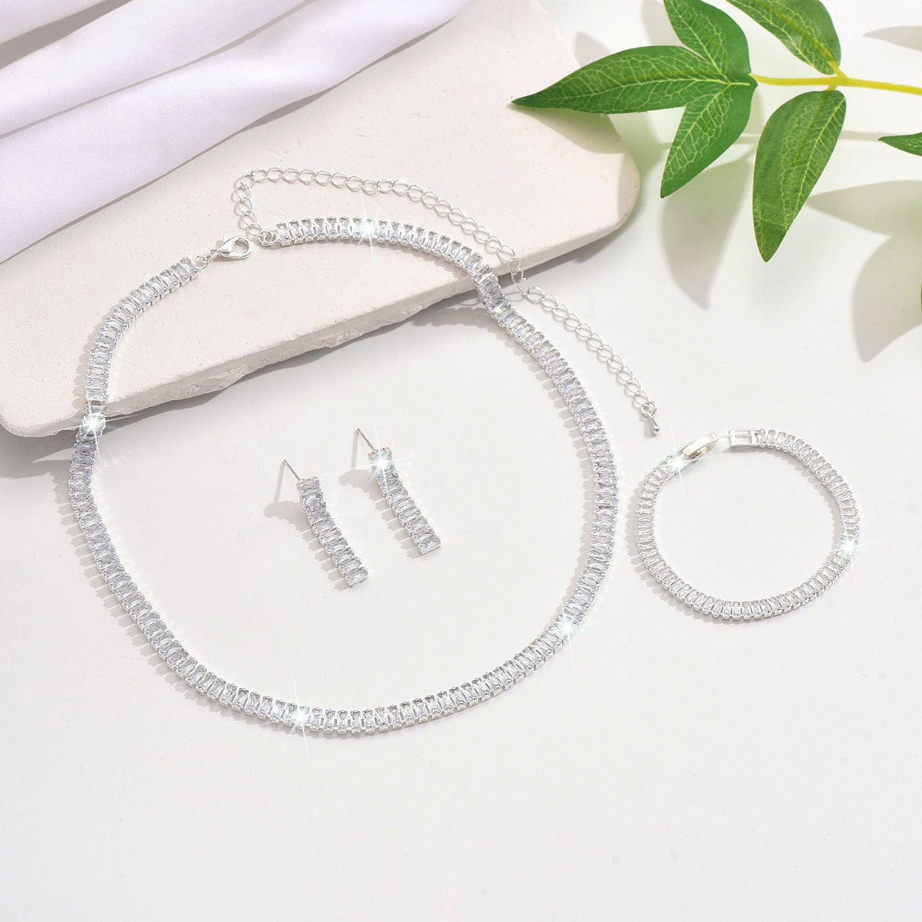 Fashionable Super Shiny Crystal Zircon Geometric Earrings, Necklace, Bracelet Three-Piece Set, High-End Silver-Plated Party Jewelry For Women - pokemac3ef87477cf22facf2ce4339d13c77fe