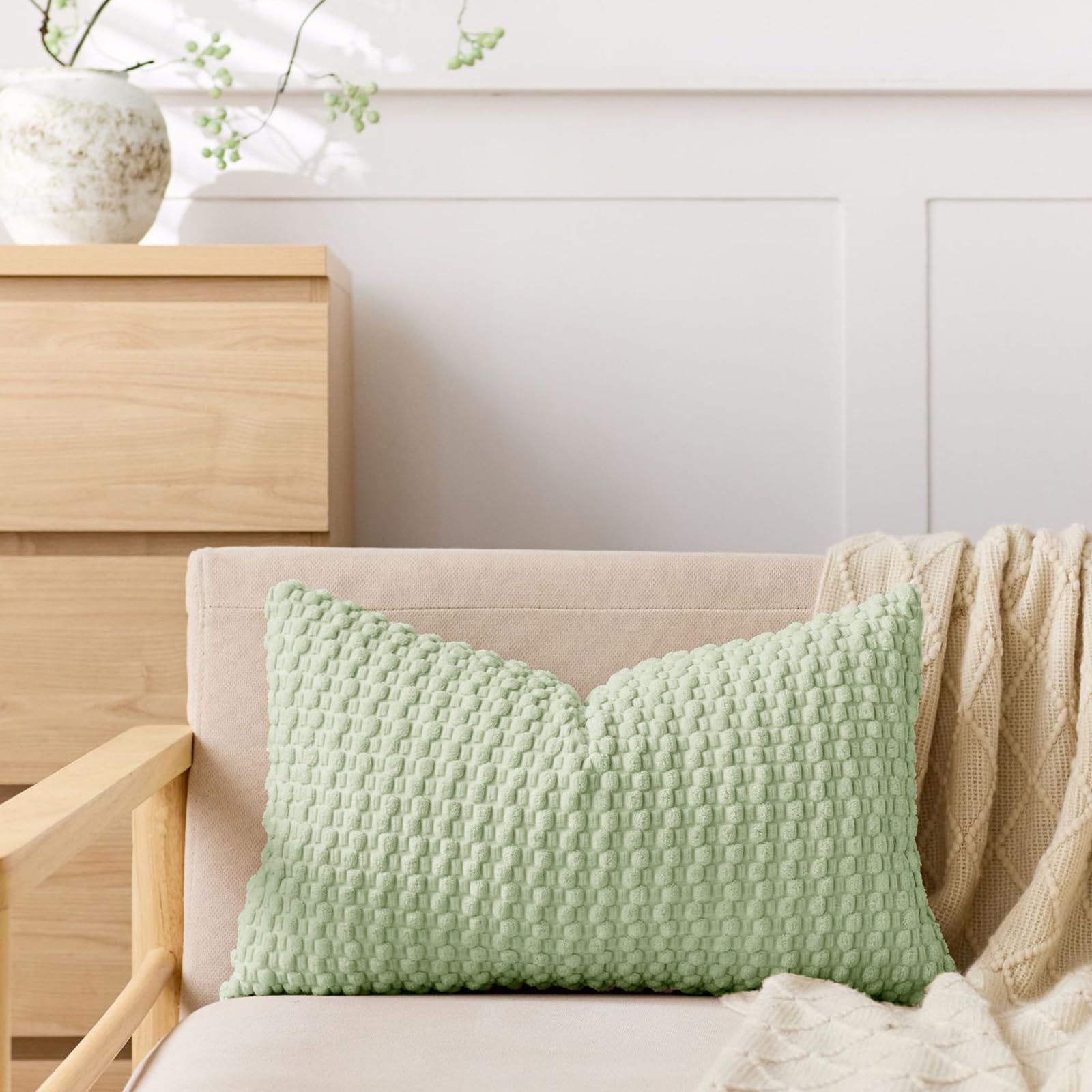 Lot de 1 housse de coussin décorative en velours côtelé, blanc ivoire, 45,7 x 45,7 cm | Tissu doux et durable, fermeture éclair dissimulée lisse, design à doublure propre pour une décoration de ferme moderne - pokemaLot de 1 housse de coussin décorative en velours côtelé, blanc ivoire, 45,7 x 45,7 cm | Tissu doux et durable, fermeture éclair dissimulée lisse, design à doublure propre pour une décoration de ferme moderne