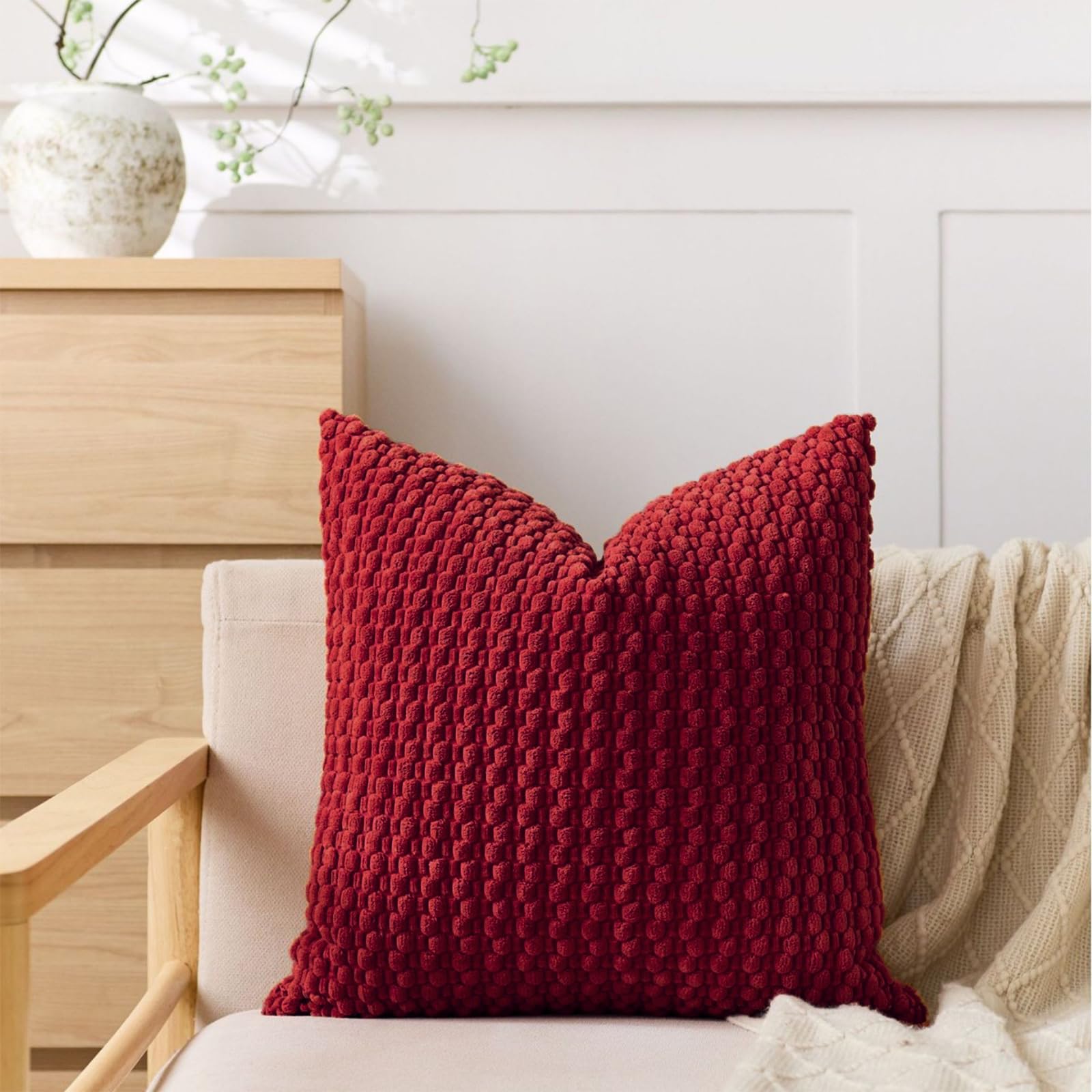 Lot de 1 housse de coussin décorative en velours côtelé, blanc ivoire, 45,7 x 45,7 cm | Tissu doux et durable, fermeture éclair dissimulée lisse, design à doublure propre pour une décoration de ferme moderne - pokemaLot de 1 housse de coussin décorative en velours côtelé, blanc ivoire, 45,7 x 45,7 cm | Tissu doux et durable, fermeture éclair dissimulée lisse, design à doublure propre pour une décoration de ferme moderne