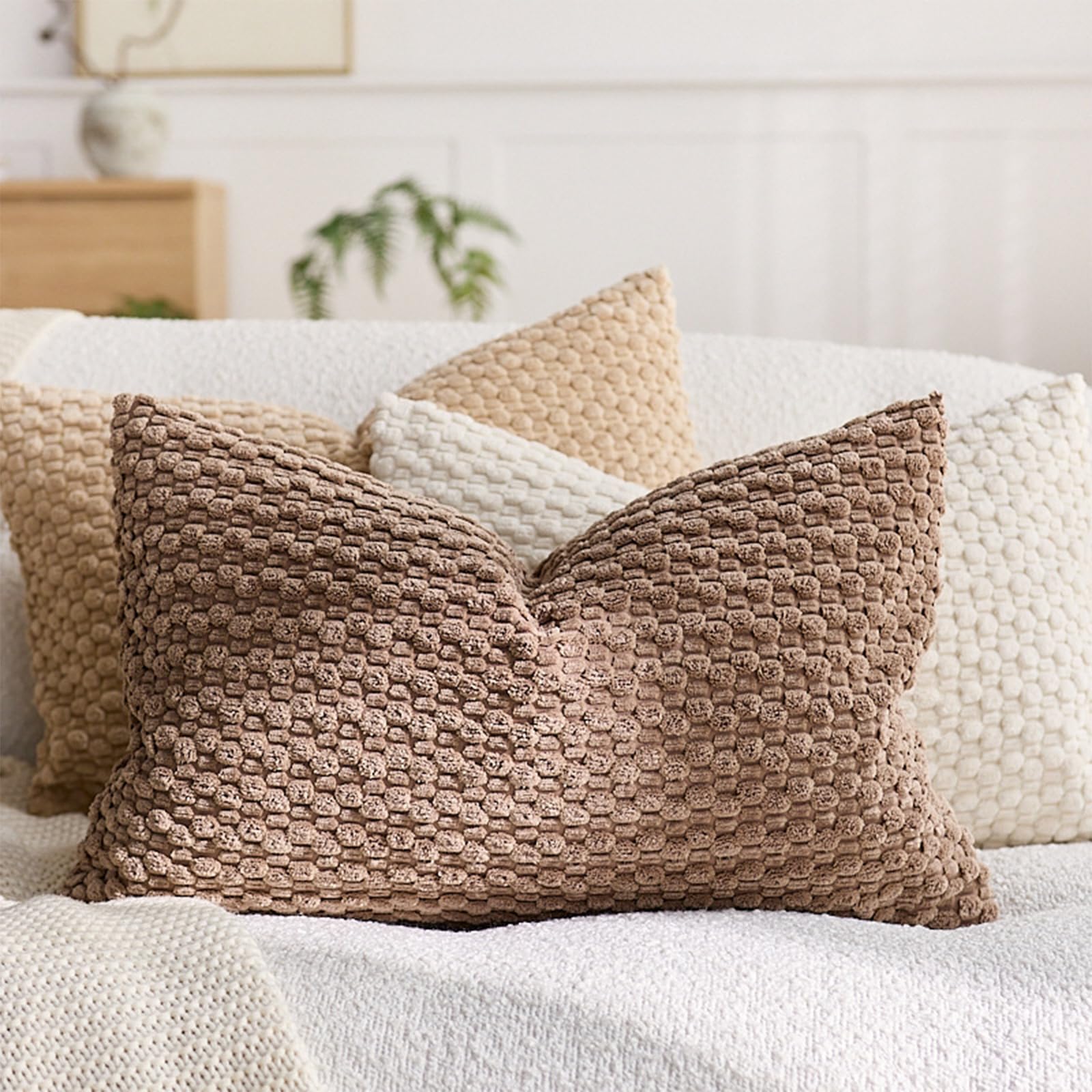 Lot de 1 housse de coussin décorative en velours côtelé, blanc ivoire, 45,7 x 45,7 cm | Tissu doux et durable, fermeture éclair dissimulée lisse, design à doublure propre pour une décoration de ferme moderne - pokemaLot de 1 housse de coussin décorative en velours côtelé, blanc ivoire, 45,7 x 45,7 cm | Tissu doux et durable, fermeture éclair dissimulée lisse, design à doublure propre pour une décoration de ferme moderne