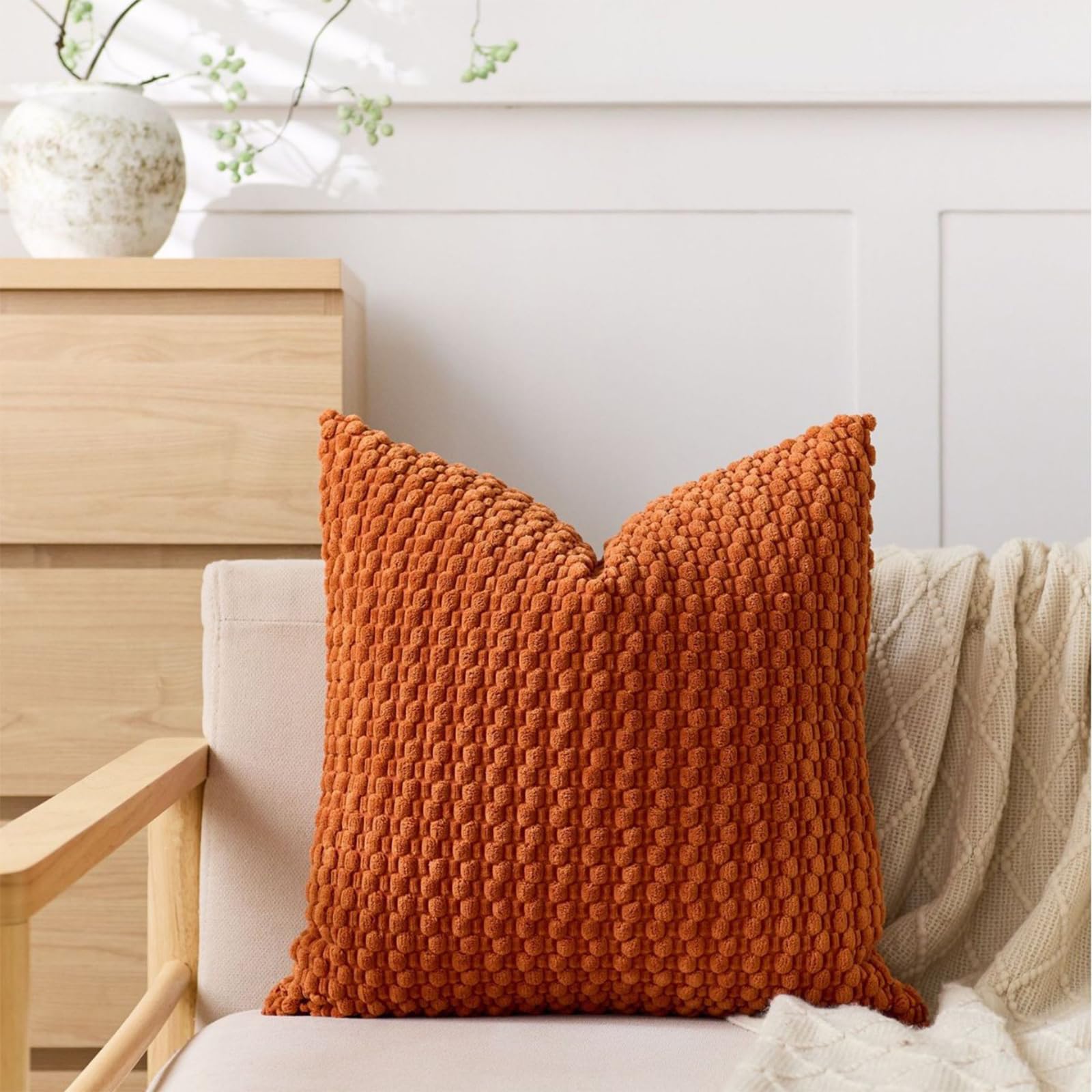 Lot de 1 housse de coussin décorative en velours côtelé, blanc ivoire, 45,7 x 45,7 cm | Tissu doux et durable, fermeture éclair dissimulée lisse, design à doublure propre pour une décoration de ferme moderne - pokemaLot de 1 housse de coussin décorative en velours côtelé, blanc ivoire, 45,7 x 45,7 cm | Tissu doux et durable, fermeture éclair dissimulée lisse, design à doublure propre pour une décoration de ferme moderne