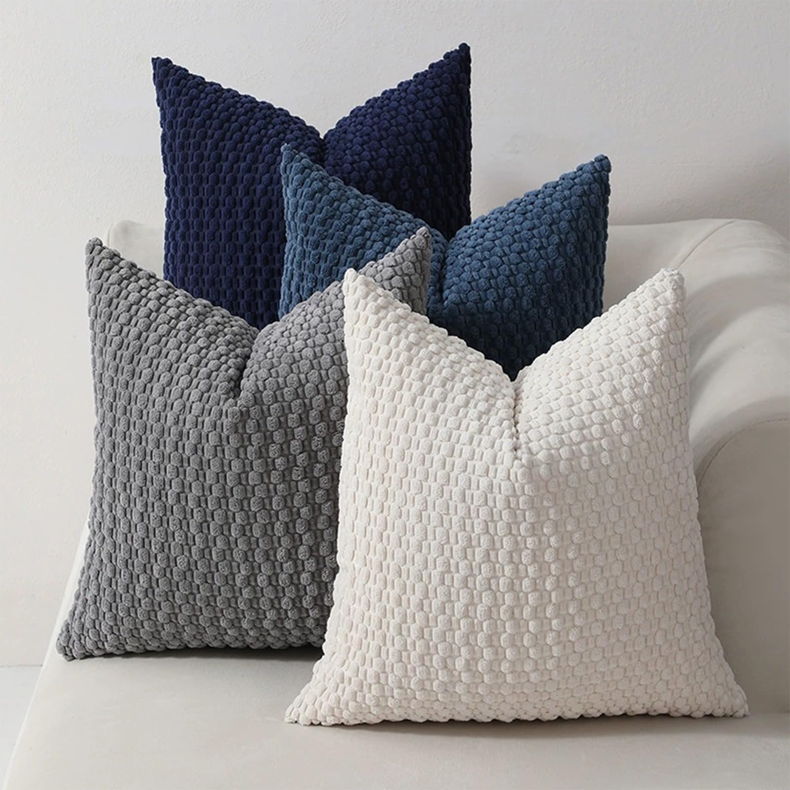 Lot de 1 housse de coussin décorative en velours côtelé, blanc ivoire, 45,7 x 45,7 cm | Tissu doux et durable, fermeture éclair dissimulée lisse, design à doublure propre pour une décoration de ferme moderne - pokemaLot de 1 housse de coussin décorative en velours côtelé, blanc ivoire, 45,7 x 45,7 cm | Tissu doux et durable, fermeture éclair dissimulée lisse, design à doublure propre pour une décoration de ferme moderne