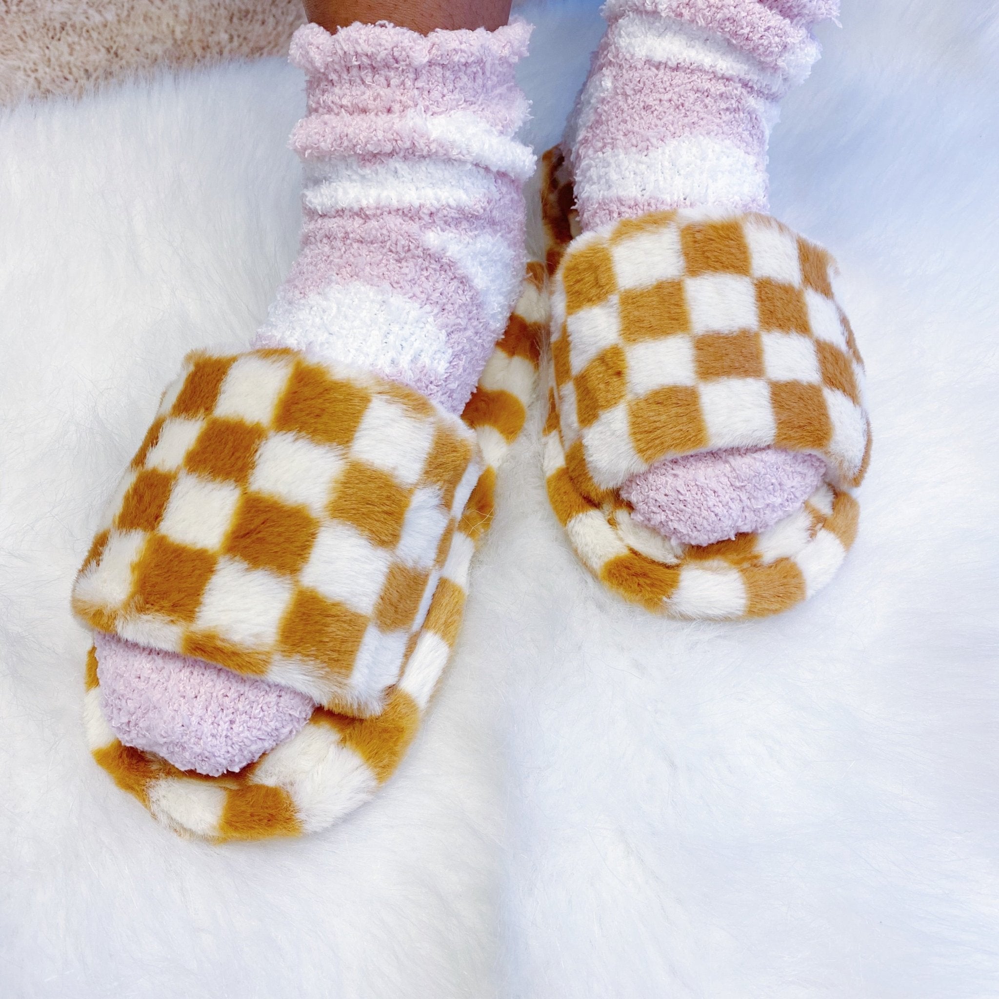 Luxe Lounge Checker Cozy Slippers - pokemaLuxe Lounge Checker Cozy Slippers