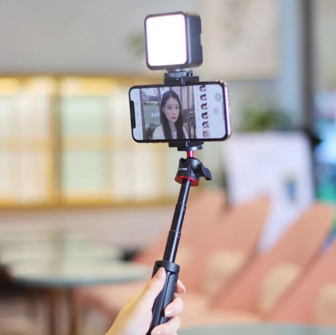 Mobile Phone Vlog Selfie Stick Short Video Live Fill Light Bracket - pokemaMobile Phone Vlog Selfie Stick Short Video Live Fill Light Bracket