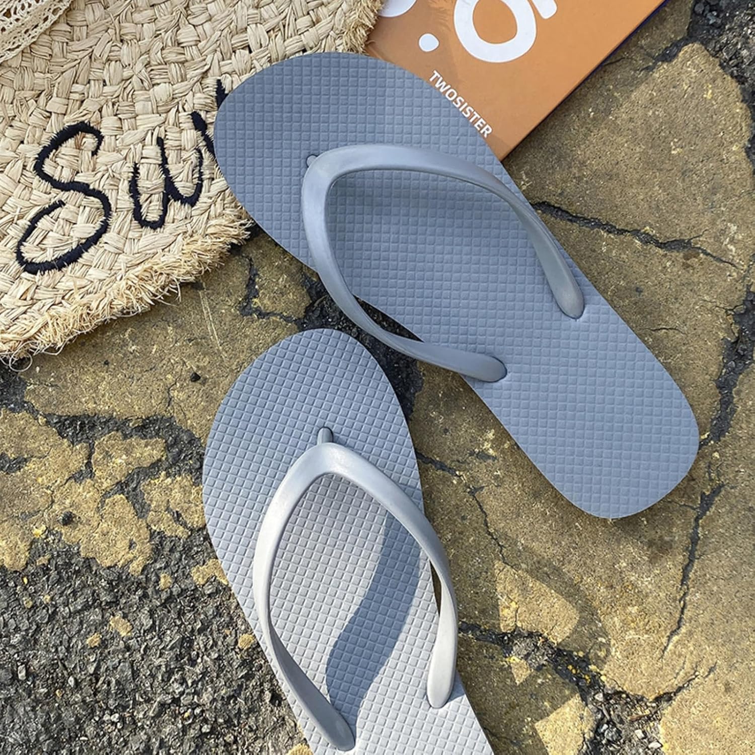 Pantoufles tongs pour homme et femme - Antidérapantes - Sandales de douche - Sandales d'été légères - Sandales de plage - Chaussures de marche - pokemaPantoufles tongs pour homme et femme - Antidérapantes - Sandales de douche - Sandales d'été légères - Sandales de plage - Chaussures de marche