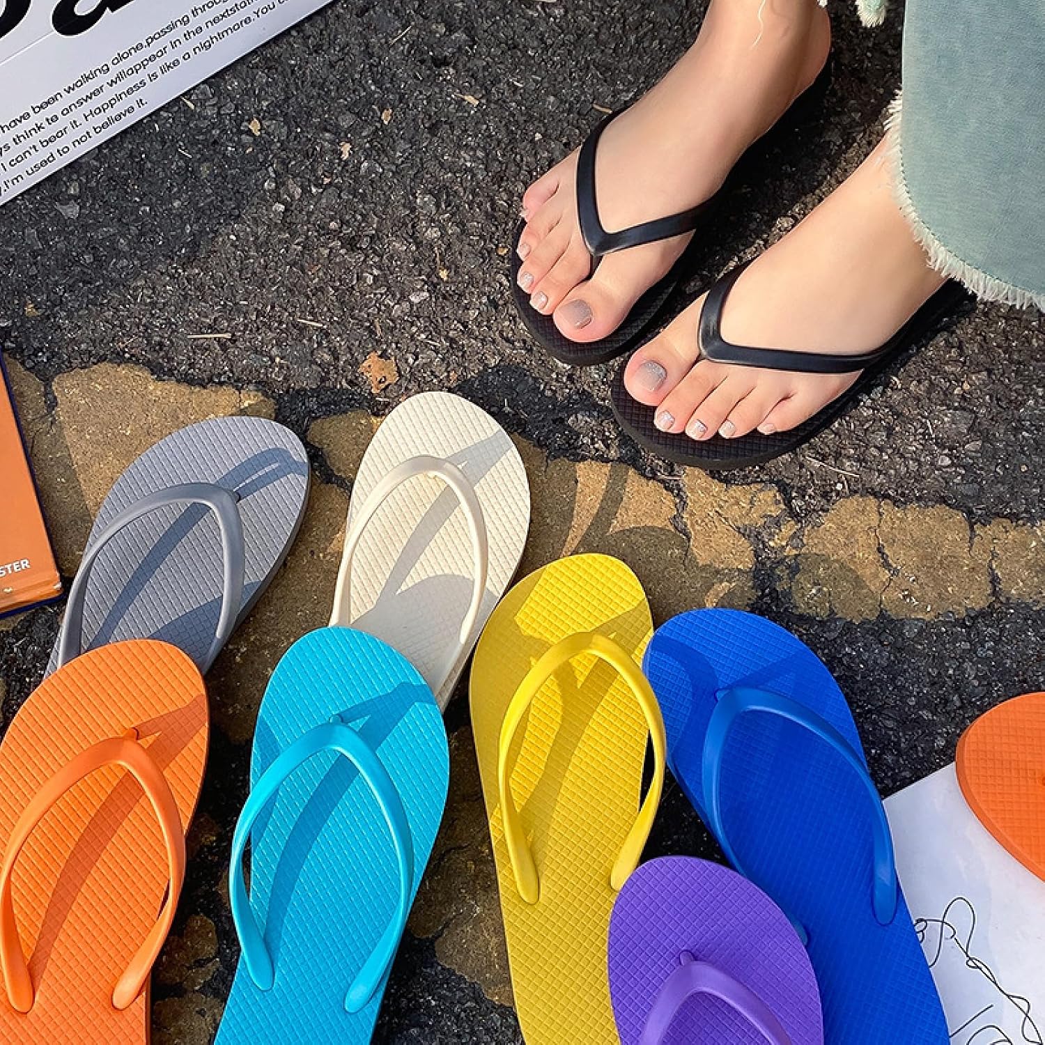 Pantoufles tongs pour homme et femme - Antidérapantes - Sandales de douche - Sandales d'été légères - Sandales de plage - Chaussures de marche - pokemaPantoufles tongs pour homme et femme - Antidérapantes - Sandales de douche - Sandales d'été légères - Sandales de plage - Chaussures de marche