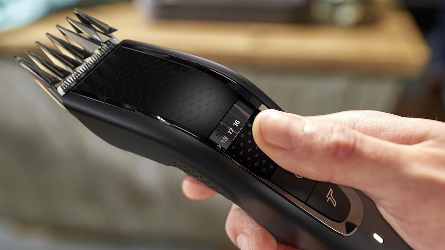Philips Hair Clipper Series 7000, Washable Hair Clipper with DualCut Technology & 6 accessories, HC7650/14 - pokemaPhilips Hair Clipper Series 7000, Washable Hair Clipper with DualCut Technology & 6 accessories, HC7650/14