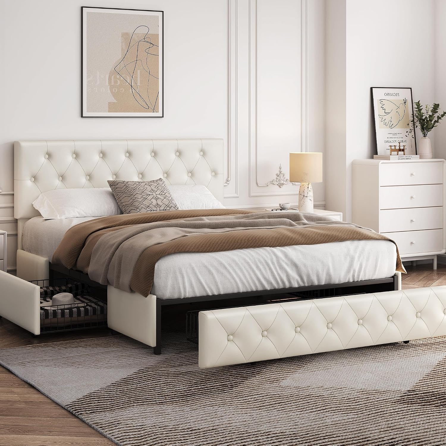 Yaheetech Cadre de lit Queen rembourré avec tête de lit boutonnée réglable en diamant/3 tiroirs de rangement, lit sur plateforme Queen/lattes en bois solides, lit Queen beige - pokemaYaheetech Cadre de lit Queen rembourré avec tête de lit boutonnée réglable en diamant/3 tiroirs de rangement, lit sur plateforme Queen/lattes en bois solides, lit Queen beige